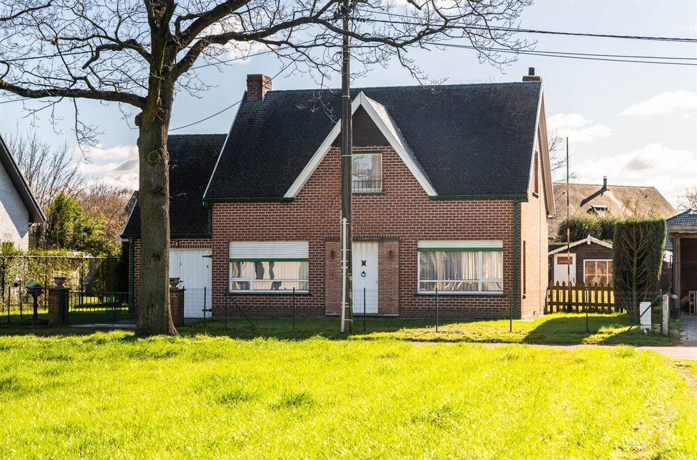 Te renoveren woning in Deurle 