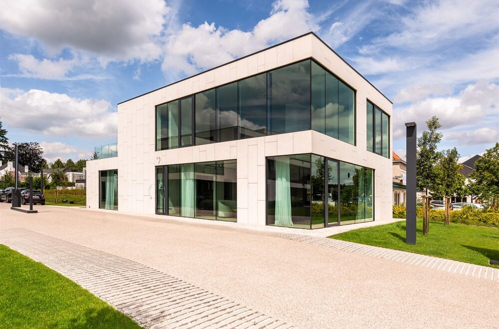 Luxe handelsruimte op toplocatie