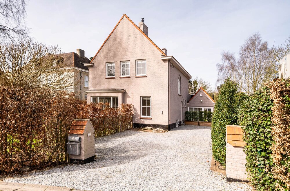 Instapklare en lichtrijke woning in Sint-Martens-Latem