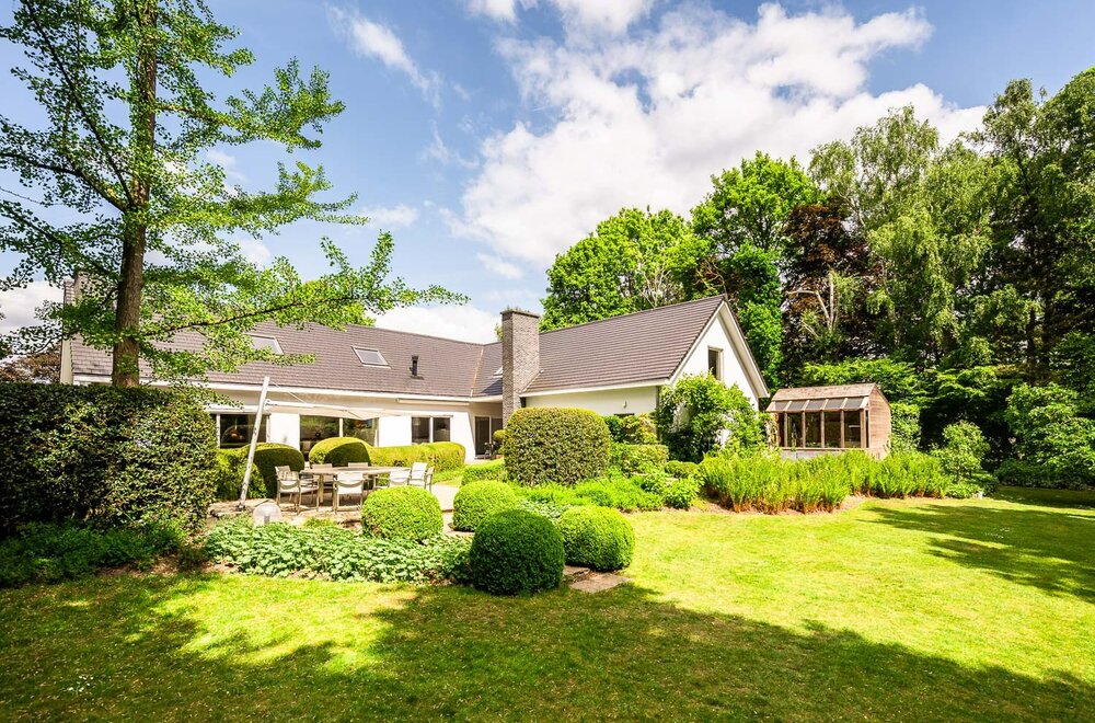 Discreet verkocht te Zwijnaarde