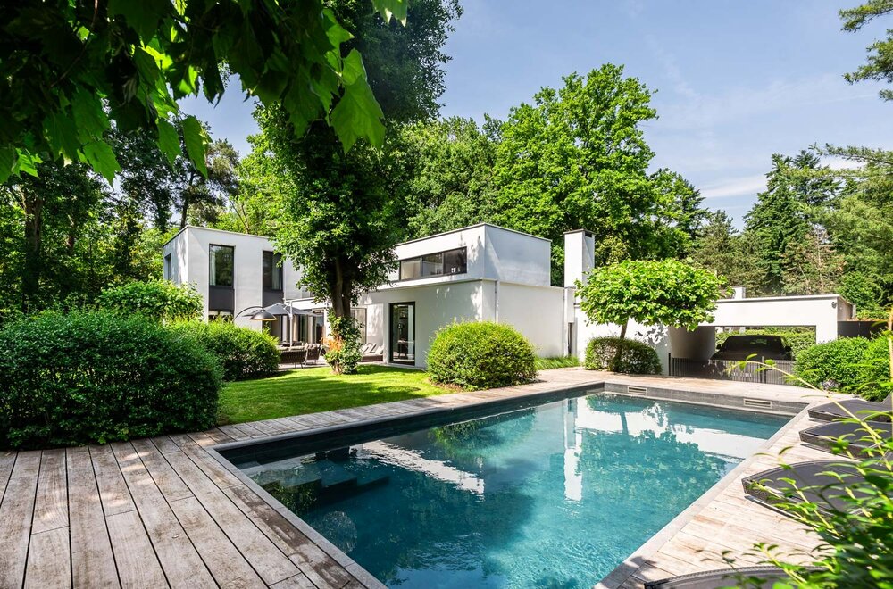 Exclusieve moderne villa met zwembad in het groene hart van Deurle